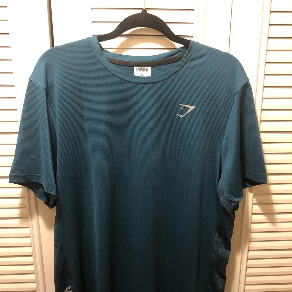 Gym shark shirt (never worn) - Picture 1 of 3